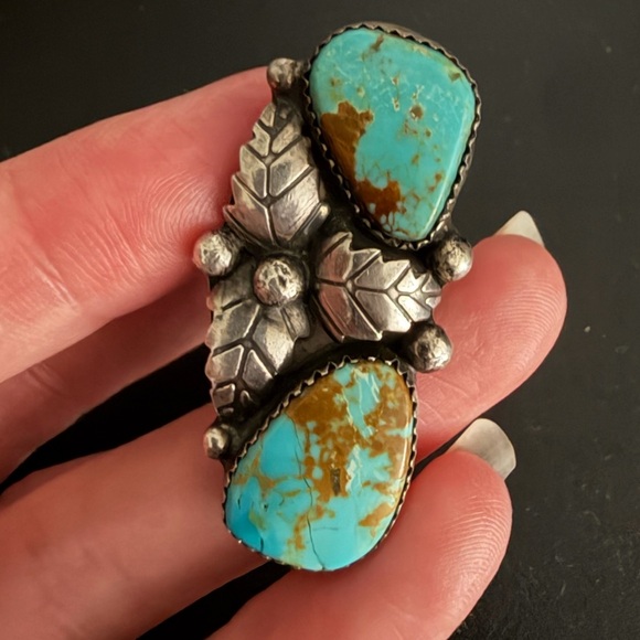 Spell Jewelry - Vintage Native American Navajo (Dinè) Turquoise & Sterling Silver Ring
